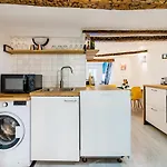 Roche : 3 Chambres,6 Personnes, Bien Equipe, Deco+